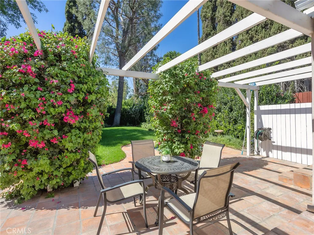 5233 Lemp Avenue, Valley Village, CA, 91601