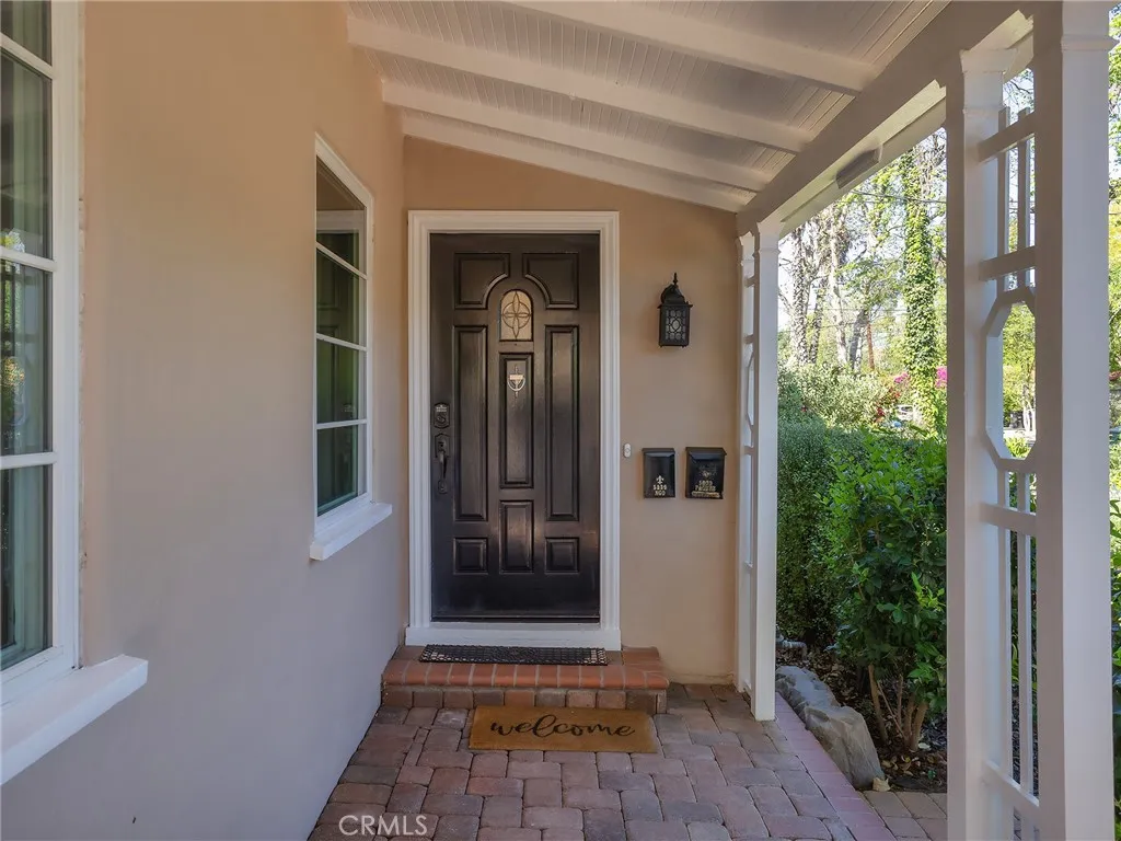 5233 Lemp Avenue, Valley Village, CA, 91601