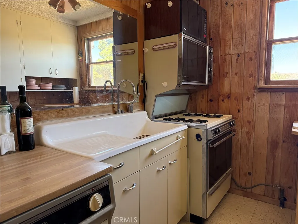 7844 Hopi Trail, Yucca Valley, CA, 92284