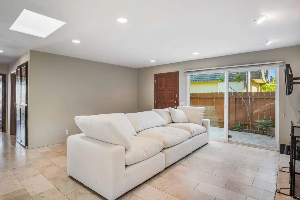 https://cdn.realtyfeed.com/cdn/127/306692918/4d33b661694374b10212a9ad9c70a6ec.webp