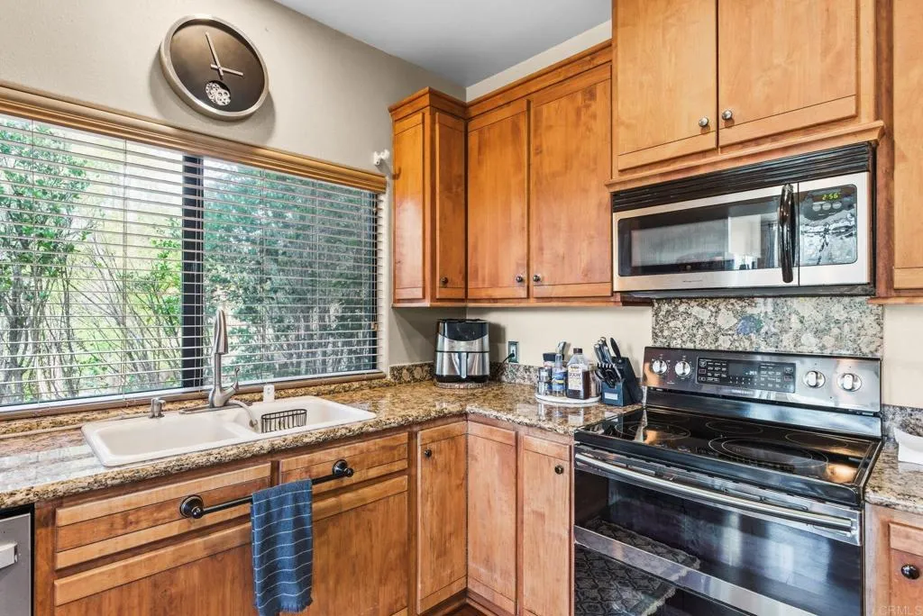 https://cdn.realtyfeed.com/cdn/127/306692958/27ef339259ed8f5a658d4ca3480c31c0.webp