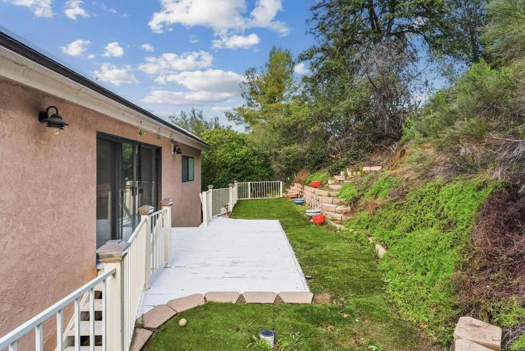 https://cdn.realtyfeed.com/cdn/127/306692958/7db5543aec65026830959b60896f0a01.webp