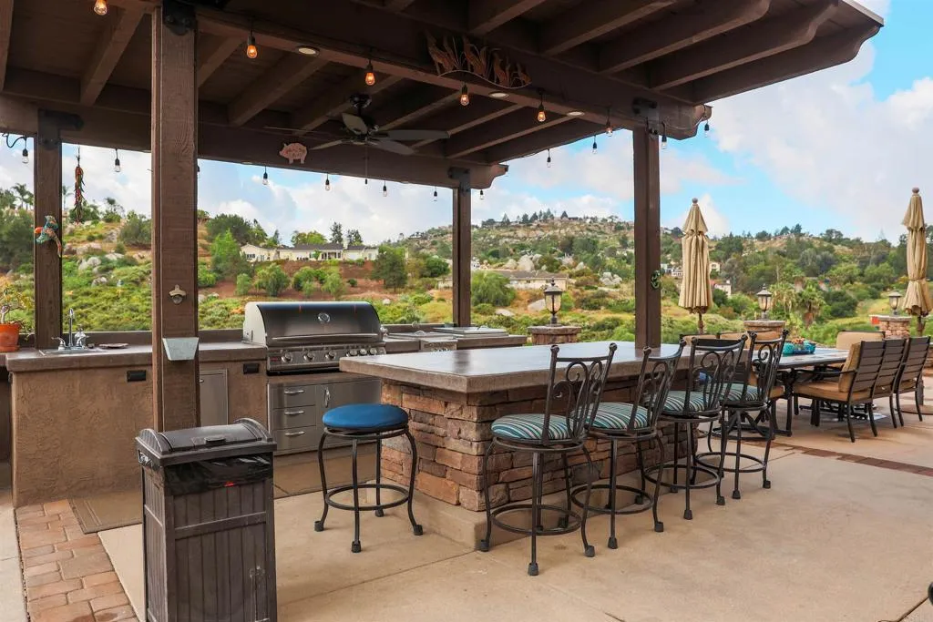 https://cdn.realtyfeed.com/cdn/127/306692959/2ad0fd0678cd4576d3d4132cda847398.webp