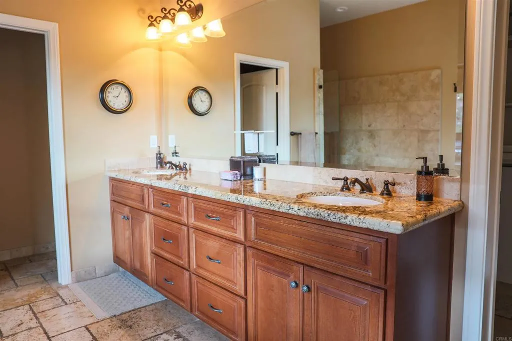 https://cdn.realtyfeed.com/cdn/127/306692959/393e67eb18981a2a9e75100186bc4b46.webp