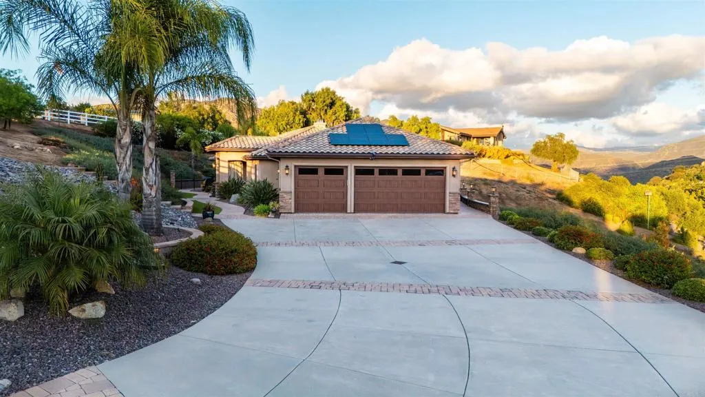 https://cdn.realtyfeed.com/cdn/127/306692959/6fd1178e37631211c448ec4da4f49375.webp