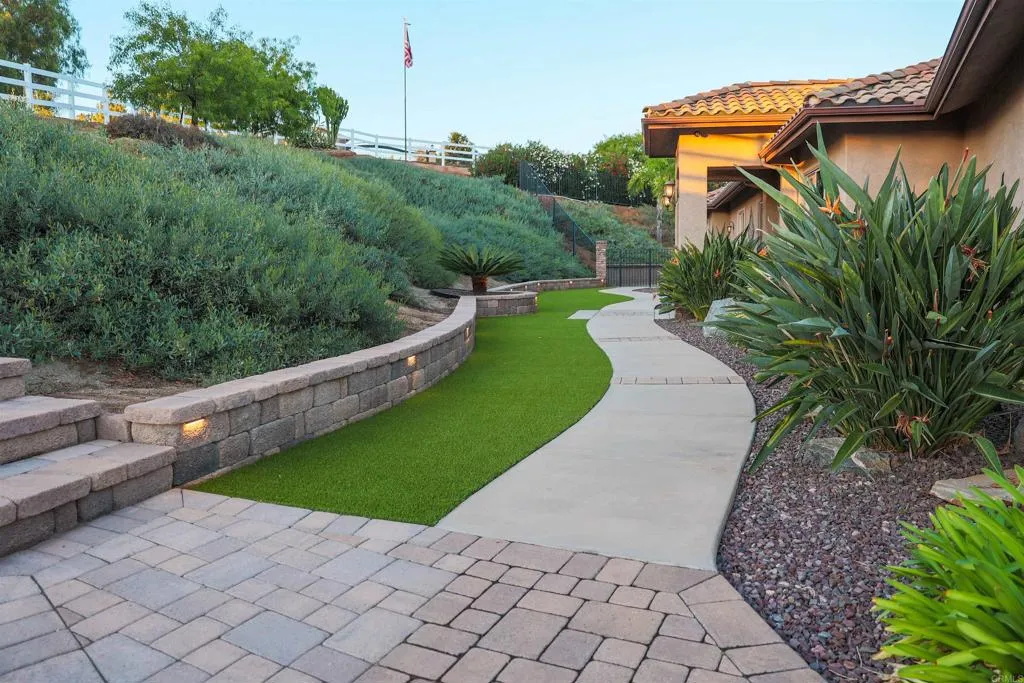 https://cdn.realtyfeed.com/cdn/127/306692959/757568f74791a4d5b472bb4cf53b8499.webp