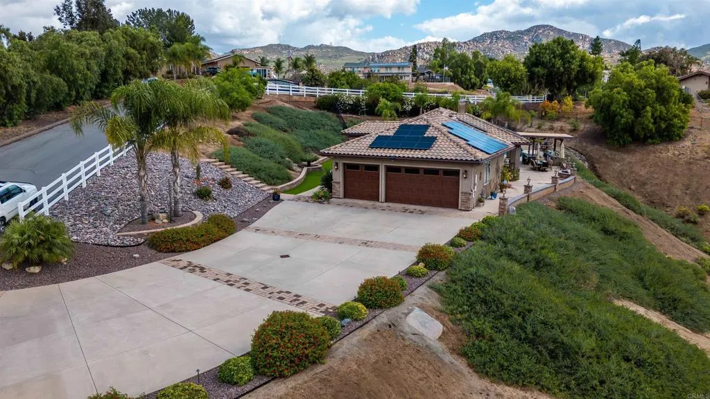 https://cdn.realtyfeed.com/cdn/127/306692959/b44ad331430c557a87b6e805cbff5830.webp