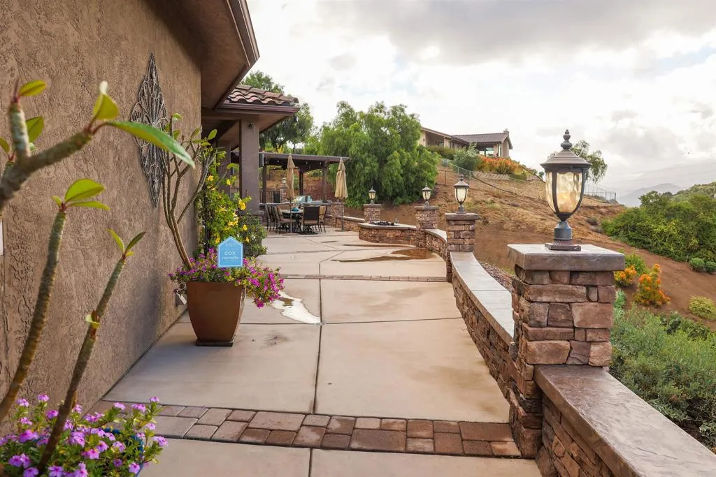 https://cdn.realtyfeed.com/cdn/127/306692959/e06406e73909f65f8f203f25a19f78cf.webp