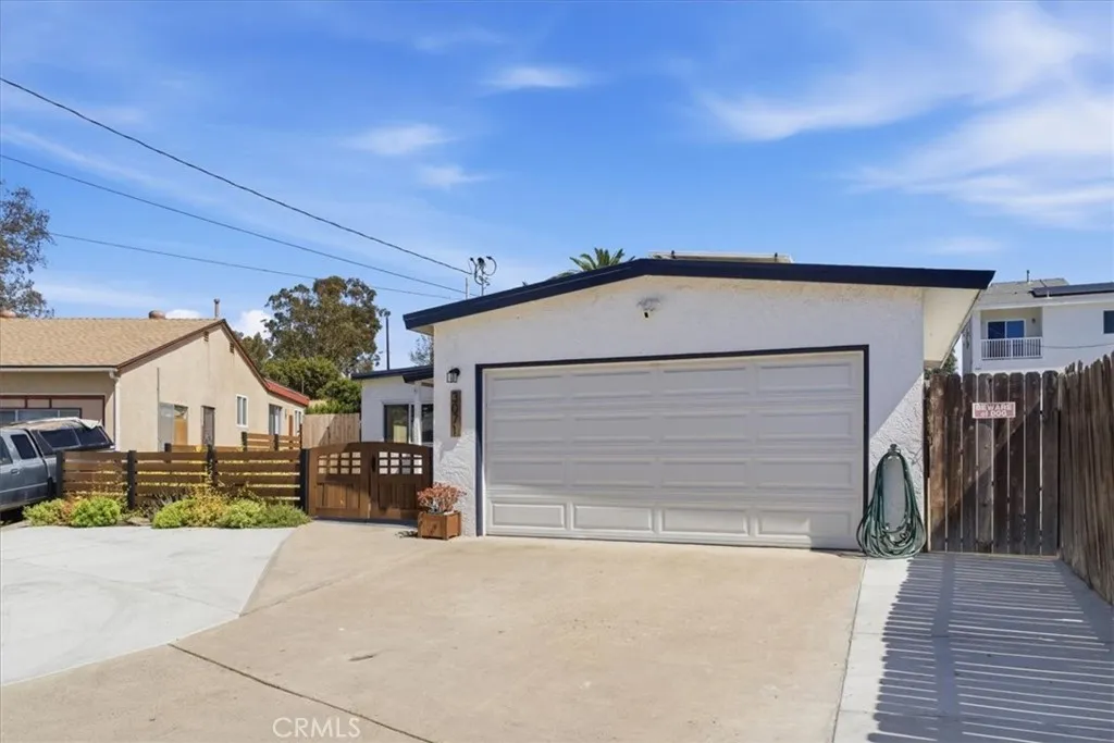 https://cdn.realtyfeed.com/cdn/127/306692977/1941945e7f2d3b8c87ce60bd8b5233ce.webp