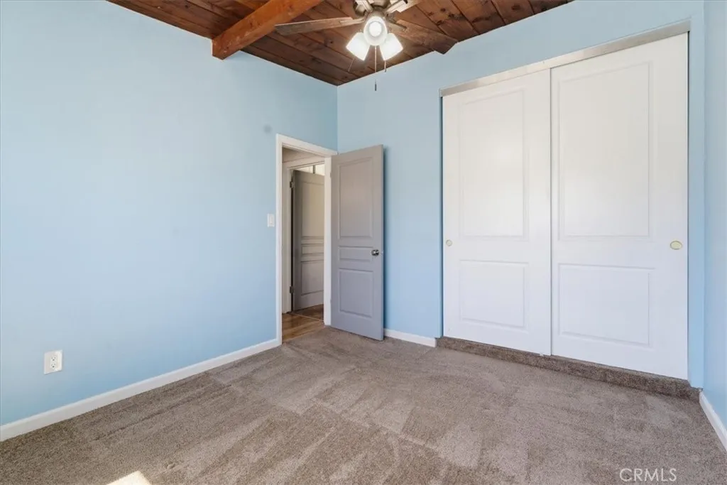 https://cdn.realtyfeed.com/cdn/127/306692977/28d8e4779310e7385229e2157e9c354b.webp