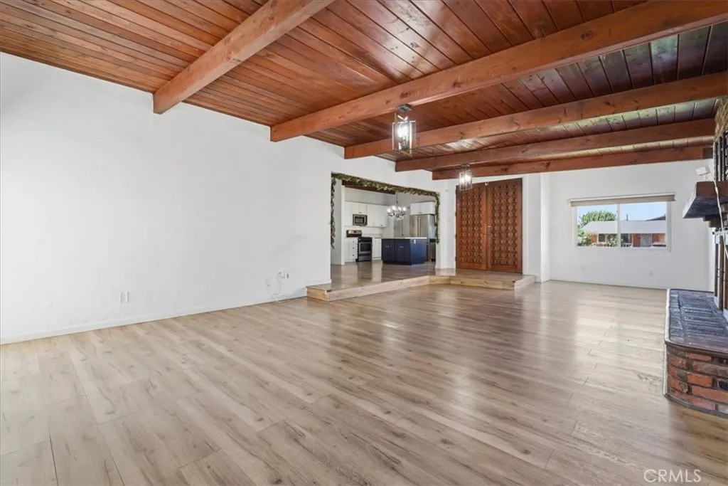 https://cdn.realtyfeed.com/cdn/127/306692977/6c4b7b458b13d5668c655792d5f6b4dc.webp
