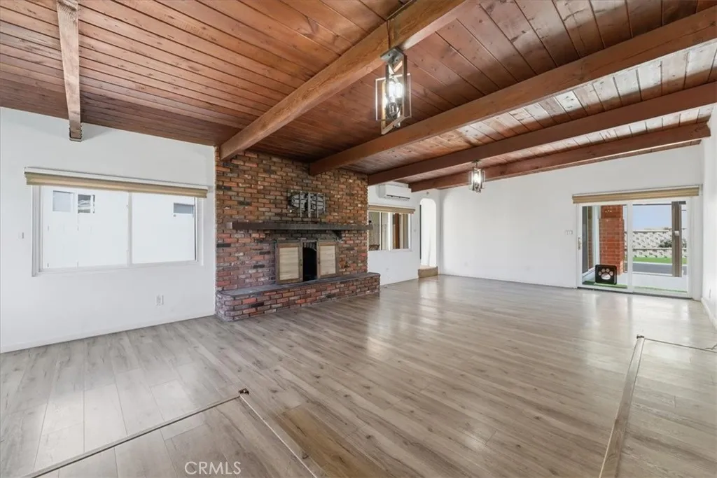 https://cdn.realtyfeed.com/cdn/127/306692977/83bd09c64e9574ef62b388cb86c18e9f.webp