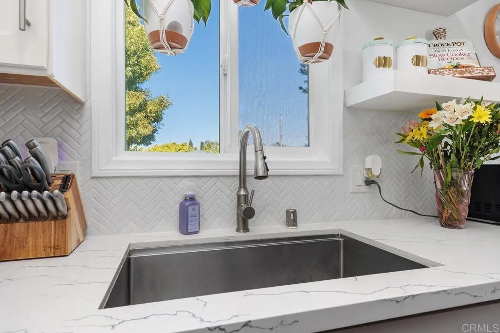 https://cdn.realtyfeed.com/cdn/127/306692983/5f9138c830a270e135275f861a7ce825.webp