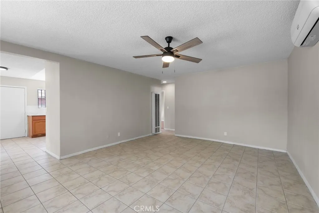 207 E Flora, Santa Ana, CA 92707 - Photo 3 of 37, Santa Ana, CA