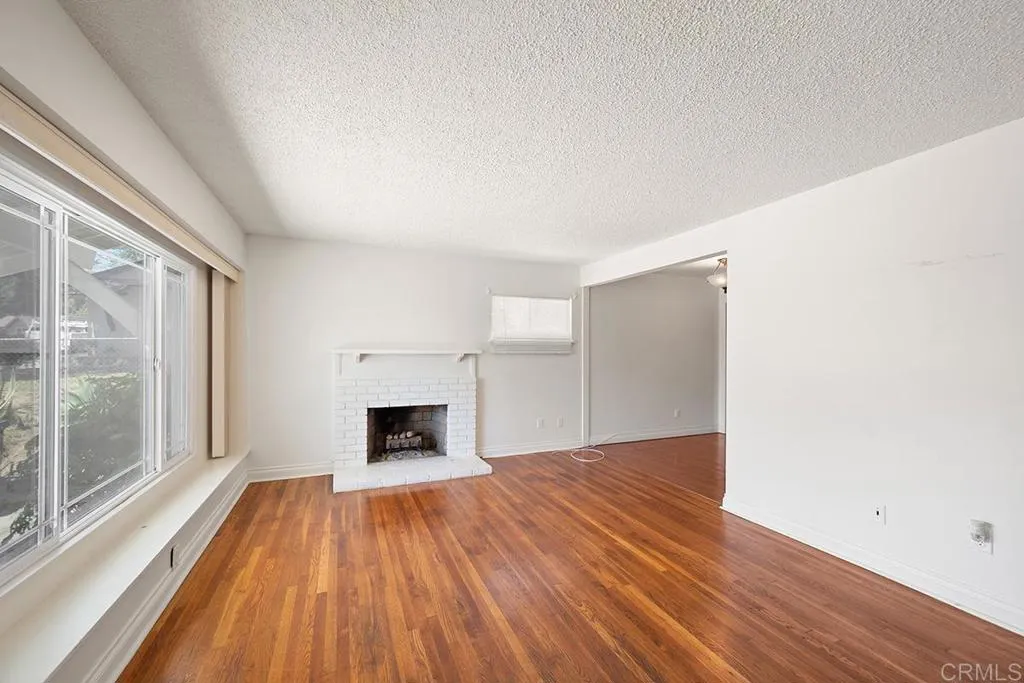 https://cdn.realtyfeed.com/cdn/127/306693009/1203d84906036b7a9cd012ac56e64804.webp