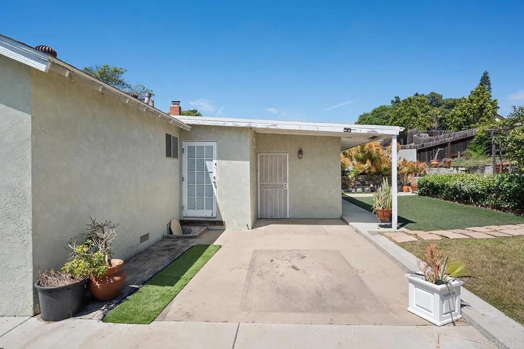 https://cdn.realtyfeed.com/cdn/127/306693009/afad8333e973fbd26990c7b2d7969306.webp