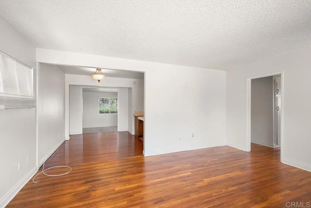 https://cdn.realtyfeed.com/cdn/127/306693009/e5f2dff230cb87aea6e77171299af441.webp