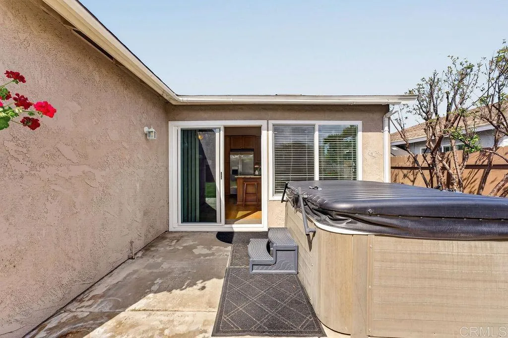 https://cdn.realtyfeed.com/cdn/127/306693017/443b86a04680f1655316e2566f802af7.webp