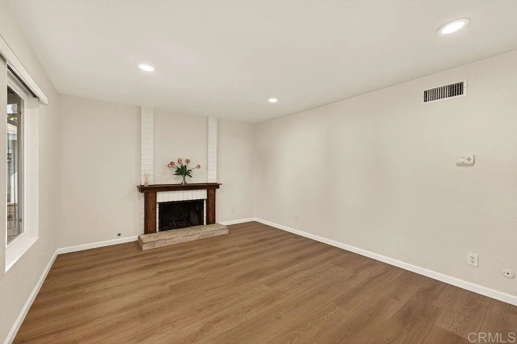 https://cdn.realtyfeed.com/cdn/127/306693017/95aab118679ee0743e40ae56be1c4441.webp