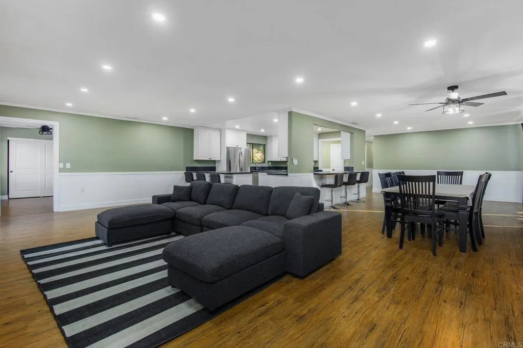 https://cdn.realtyfeed.com/cdn/127/306693091/a6965888eb8d55857ec28abc904dc361.webp