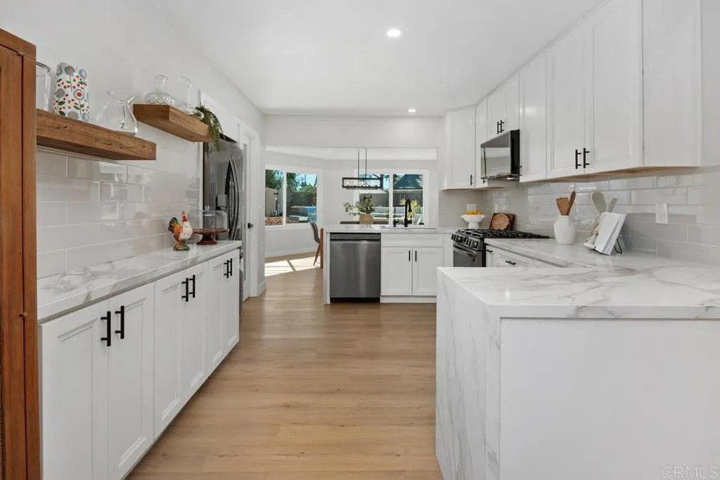 https://cdn.realtyfeed.com/cdn/127/306693113/9bb5637f18b71296b15c18fd130f0f42.webp