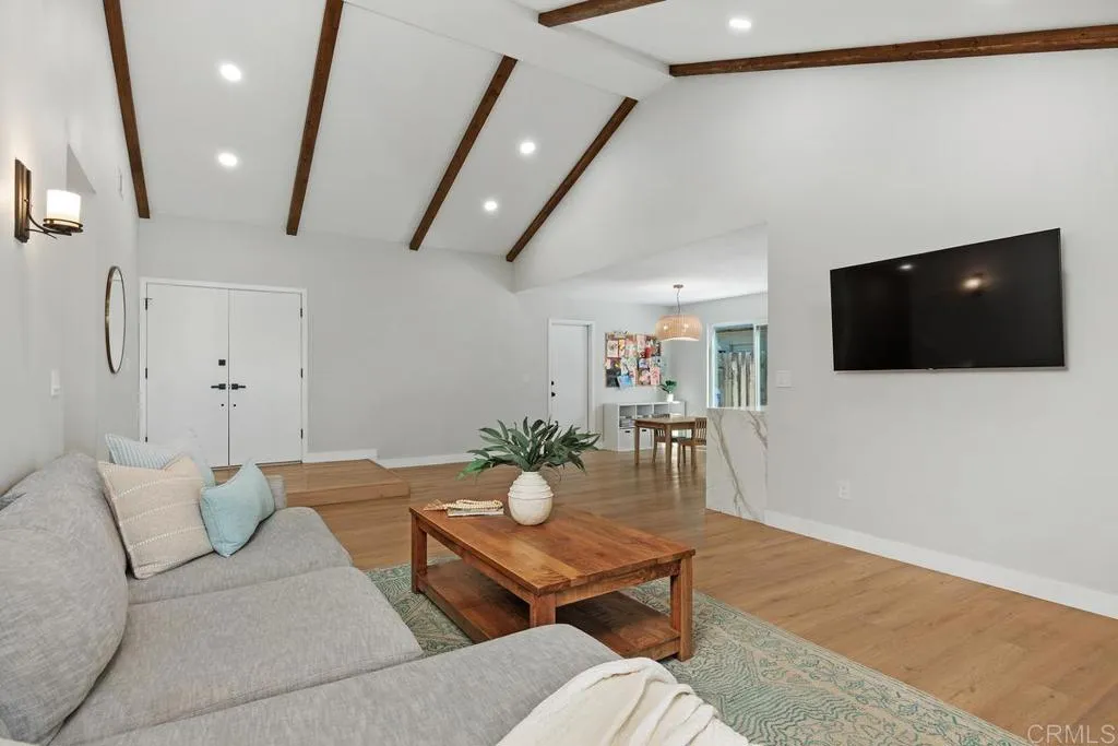 https://cdn.realtyfeed.com/cdn/127/306693113/d9133a64c34a92144a1e595f4b714fc6.webp