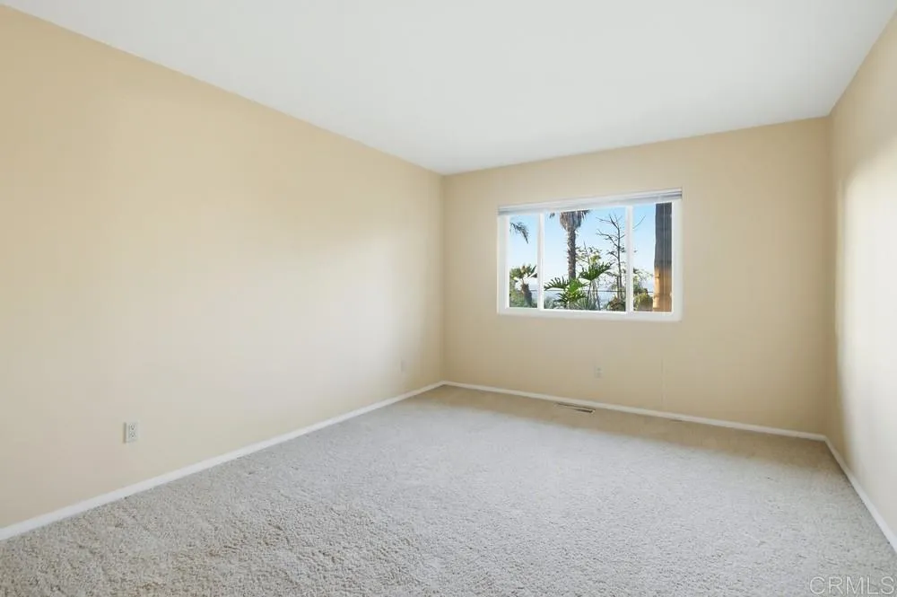 https://cdn.realtyfeed.com/cdn/127/306693114/660e498f641a88a8c9388fb3d6190842.webp