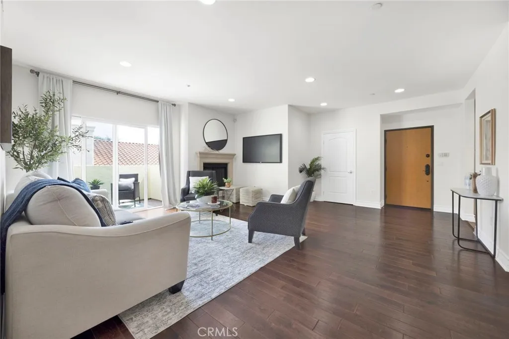 1726 Bentley Avenue UNIT PH3, Los Angeles, CA, 90025