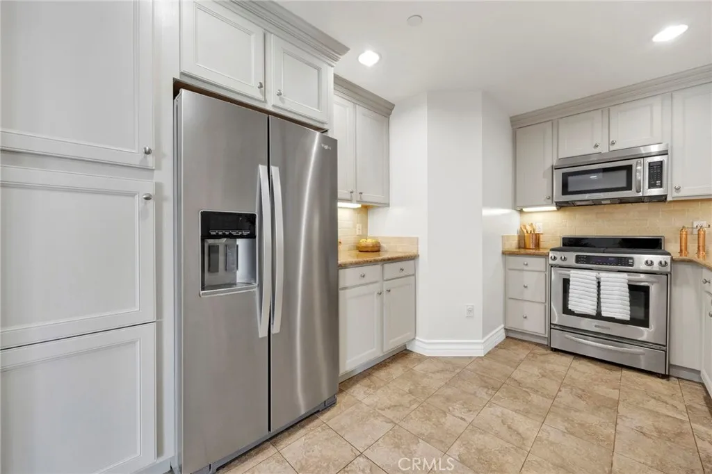 1726 Bentley Avenue UNIT PH3, Los Angeles, CA, 90025