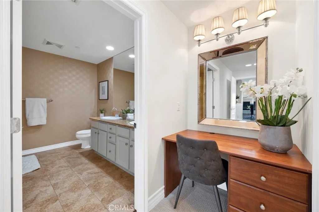 1726 Bentley Avenue UNIT PH3, Los Angeles, CA, 90025