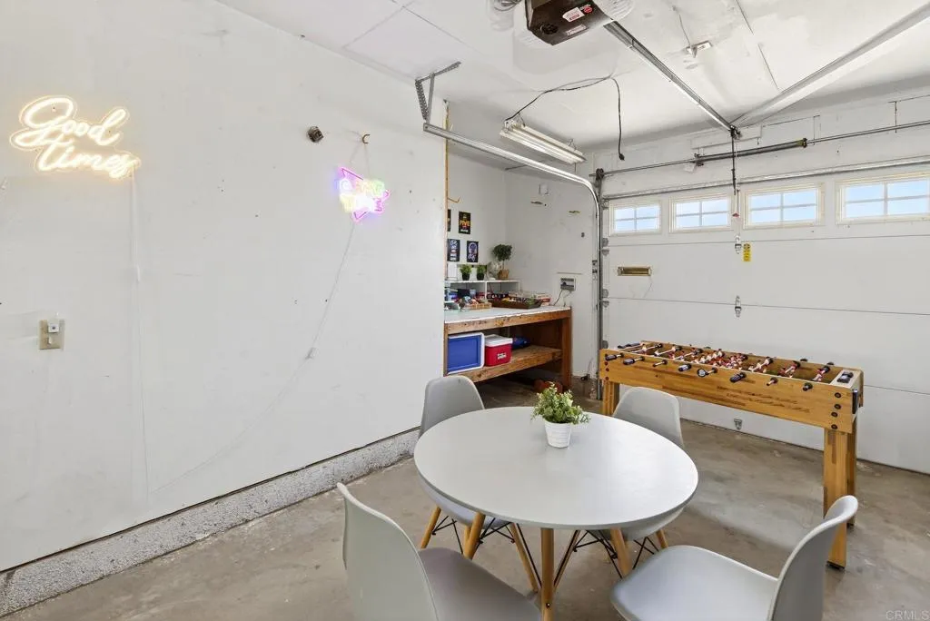https://cdn.realtyfeed.com/cdn/127/306693243/38ad13864d2184ab52373dea7c5959e0.webp
