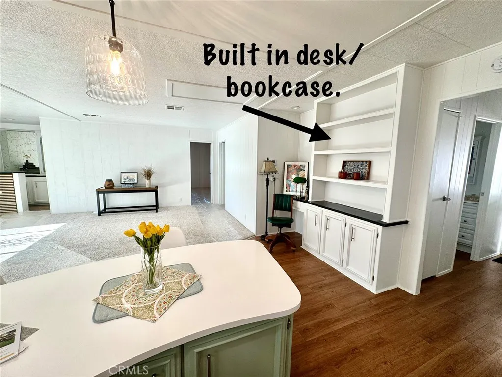 https://cdn.realtyfeed.com/cdn/127/306693270/0cf6f1a3183355530e92cca5326a12e7.webp