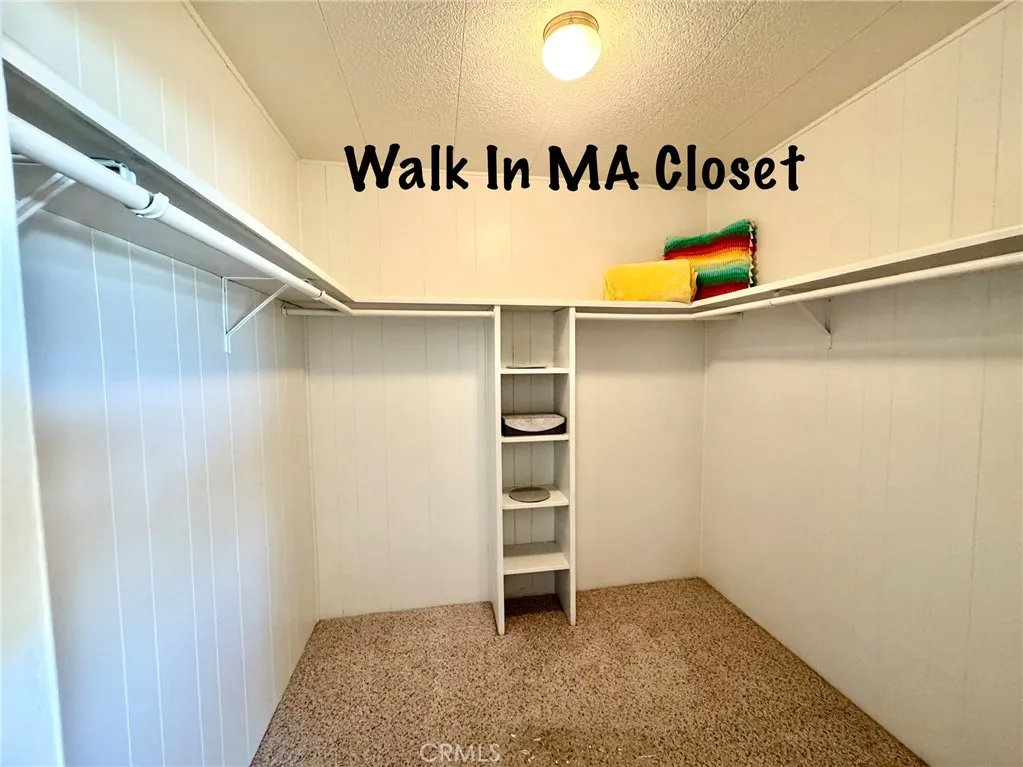 https://cdn.realtyfeed.com/cdn/127/306693270/9ed40a96fa43de49168466f862d44bf5.webp