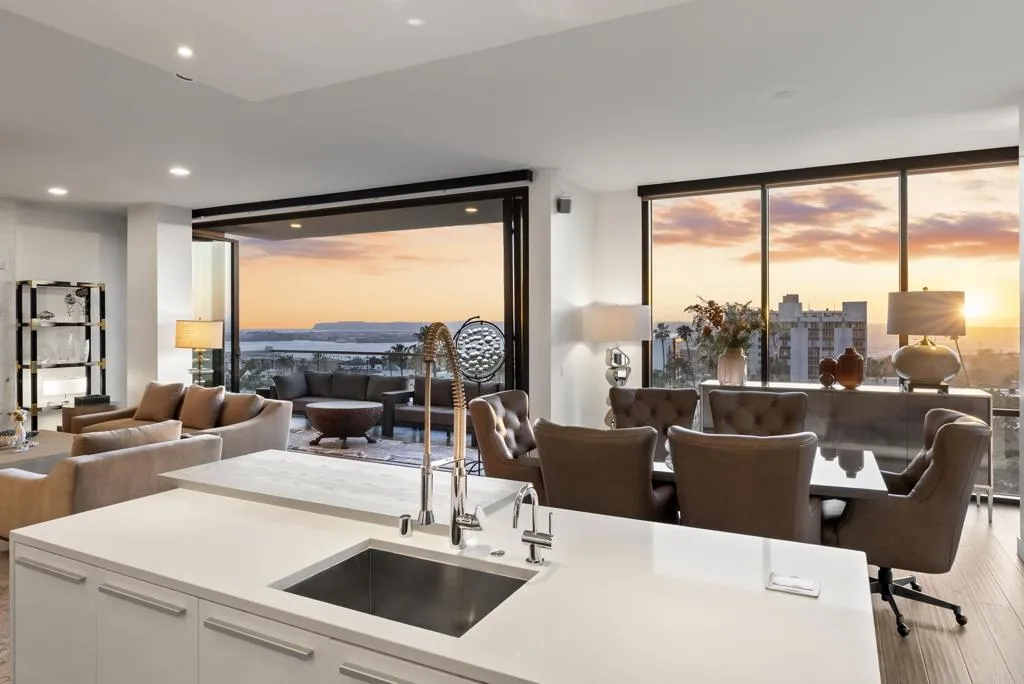 https://cdn.realtyfeed.com/cdn/127/306693275/ef1291578856d12bf894a1732b0d2a3d.webp