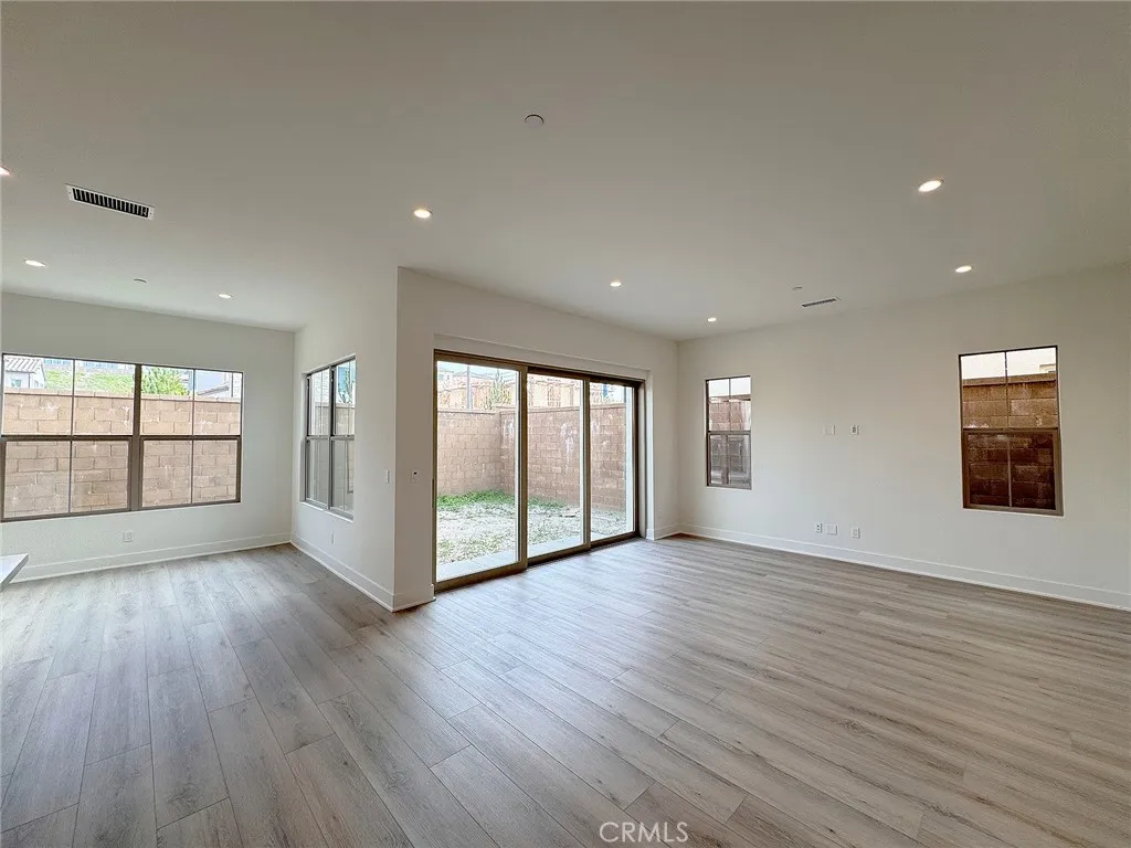 120 Awning, Irvine, CA, 92618