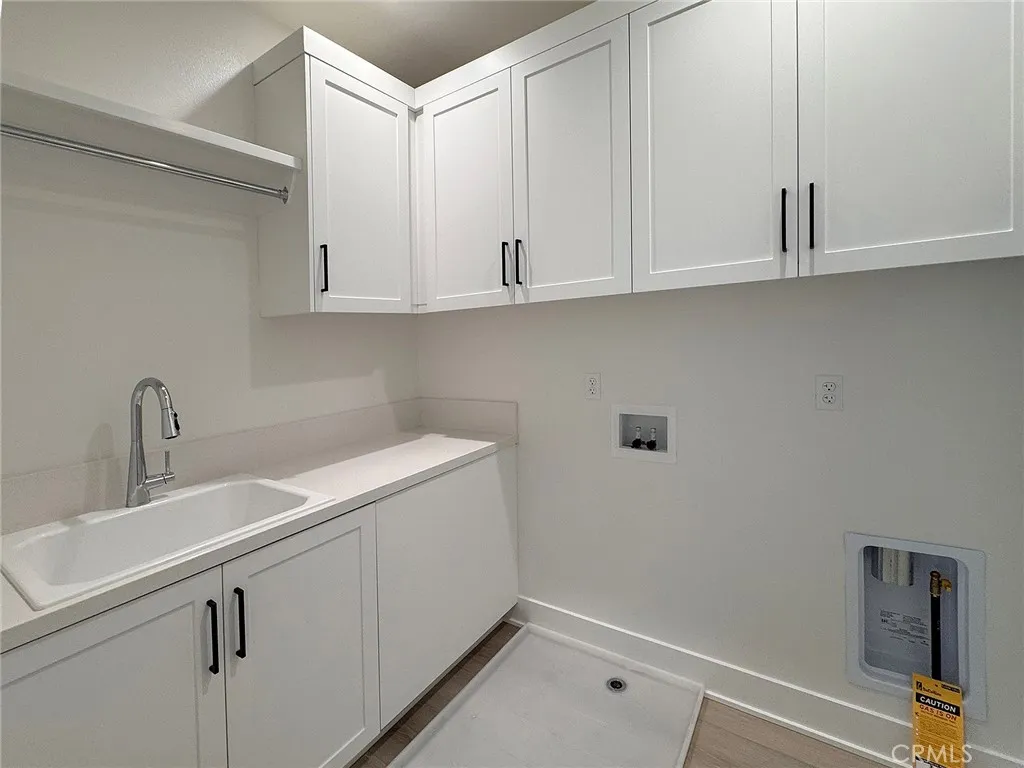 120 Awning, Irvine, CA, 92618