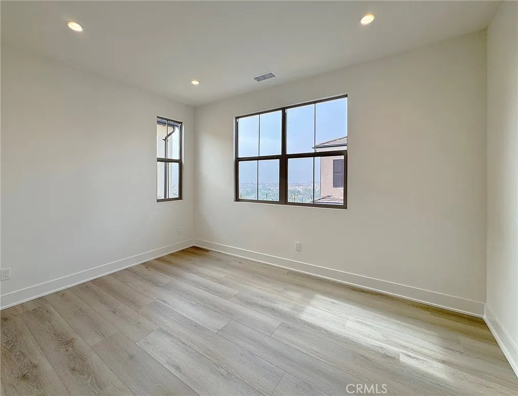 120 Awning, Irvine, CA, 92618
