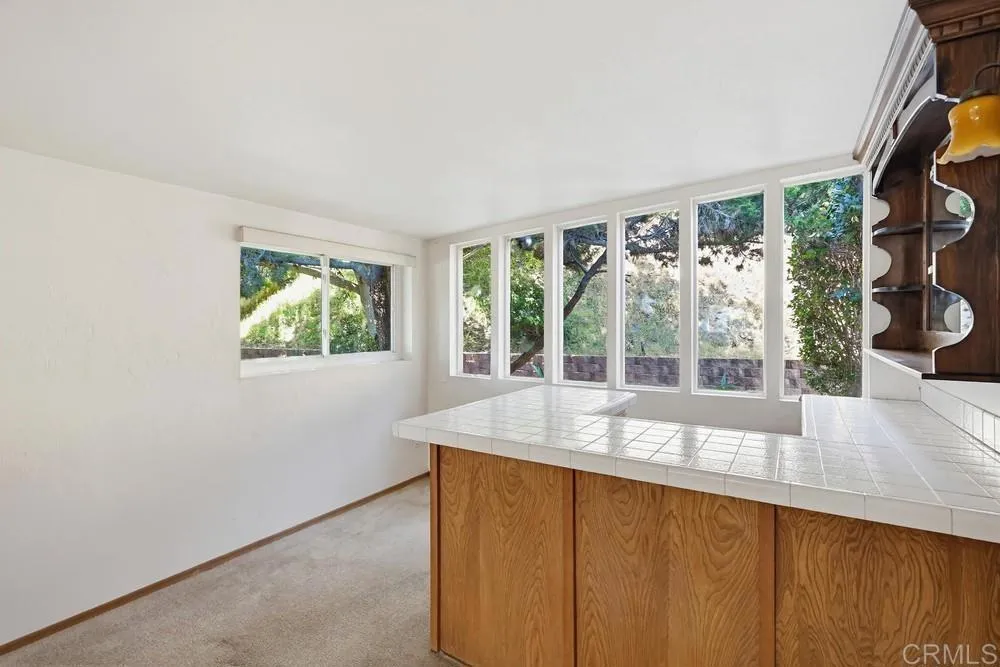 https://cdn.realtyfeed.com/cdn/127/306693297/7305c9ea20297fc58f0c558ee8c1a699.webp