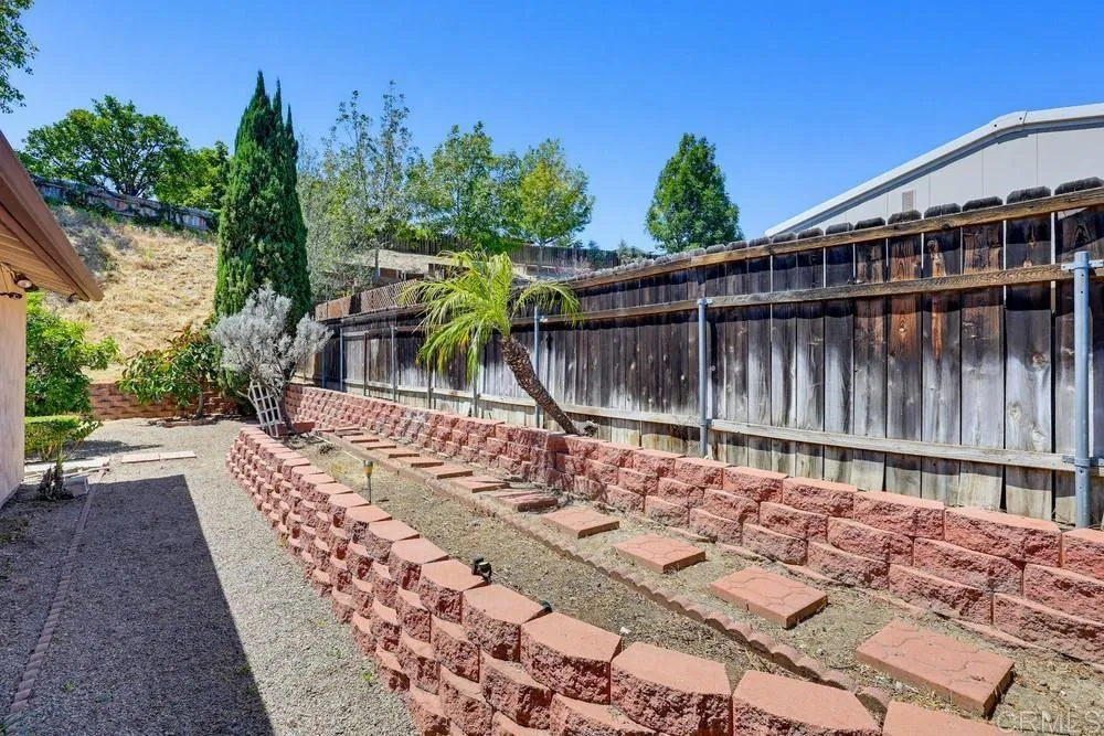 https://cdn.realtyfeed.com/cdn/127/306693297/8fb56b7febb2530c5828e5b5dd06592e.webp