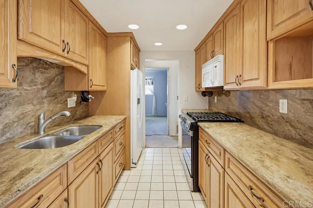 https://cdn.realtyfeed.com/cdn/127/306693297/a74436822a632fdb22e2ff9a4f49921c.webp