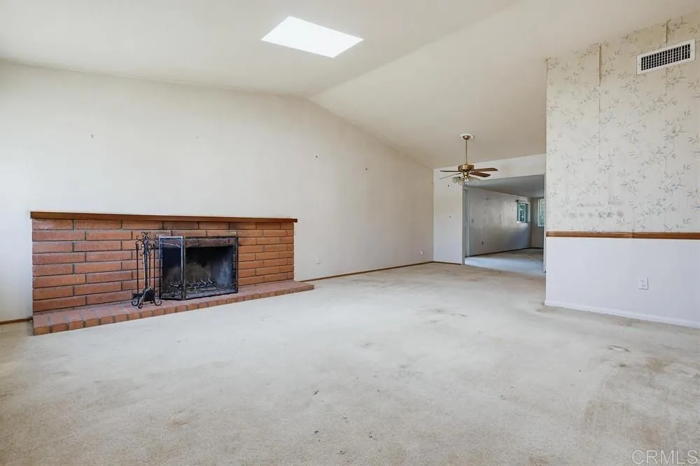 https://cdn.realtyfeed.com/cdn/127/306693297/c7b86c59806d7353feb050cd94a00774.webp