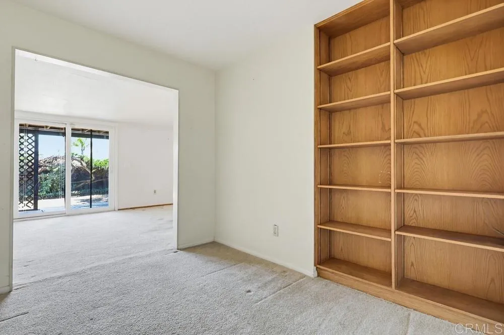 https://cdn.realtyfeed.com/cdn/127/306693297/f69eb1f8454b55960718dd46677dfafc.webp