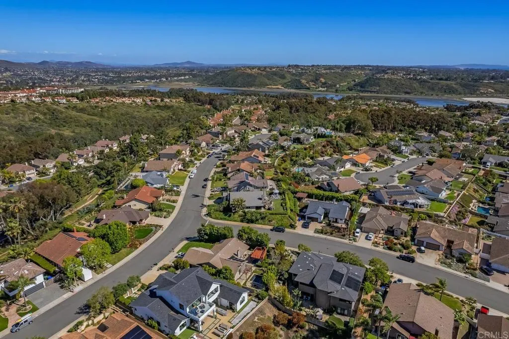 https://cdn.realtyfeed.com/cdn/127/306693298/1597de7cb6236cd60db651b47108bd2f.webp