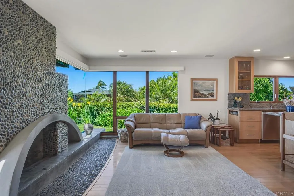https://cdn.realtyfeed.com/cdn/127/306693298/5d424371129a13bf3dda725683f6b9e9.webp