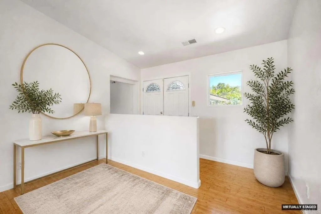 https://cdn.realtyfeed.com/cdn/127/306693308/0826b9564f8b066d476d3fda5d017059.webp