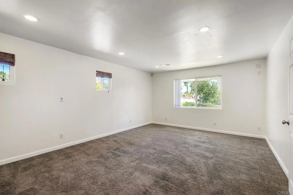https://cdn.realtyfeed.com/cdn/127/306693308/1a2fb32f3fa9022449cb7a93a34ac071.webp