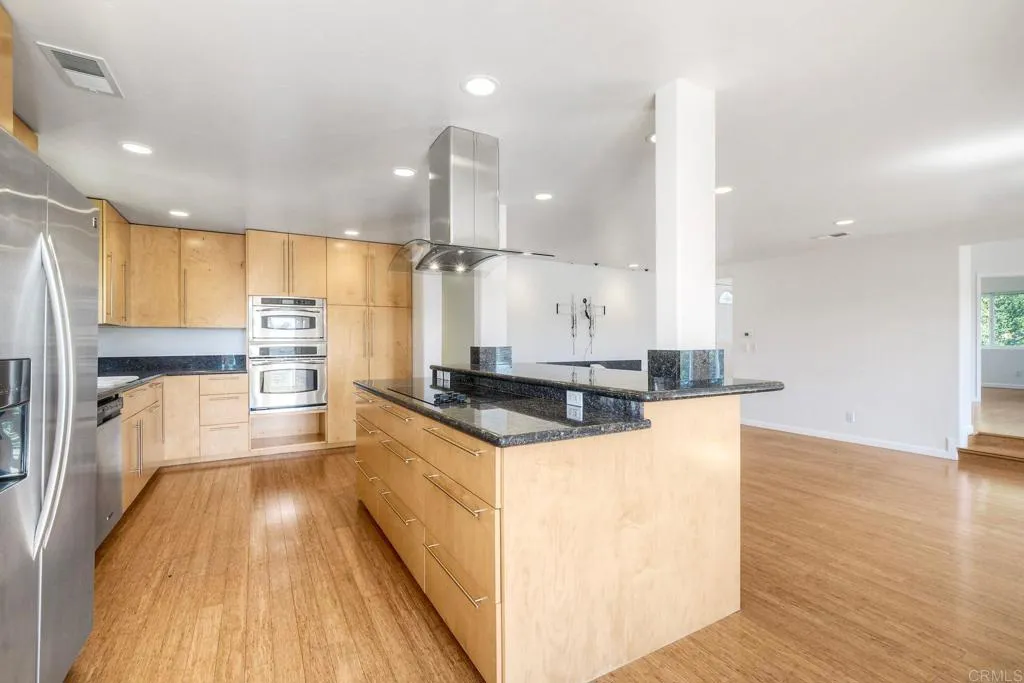 https://cdn.realtyfeed.com/cdn/127/306693308/55eafe7b92c2fcefc4890c5d4b137786.webp
