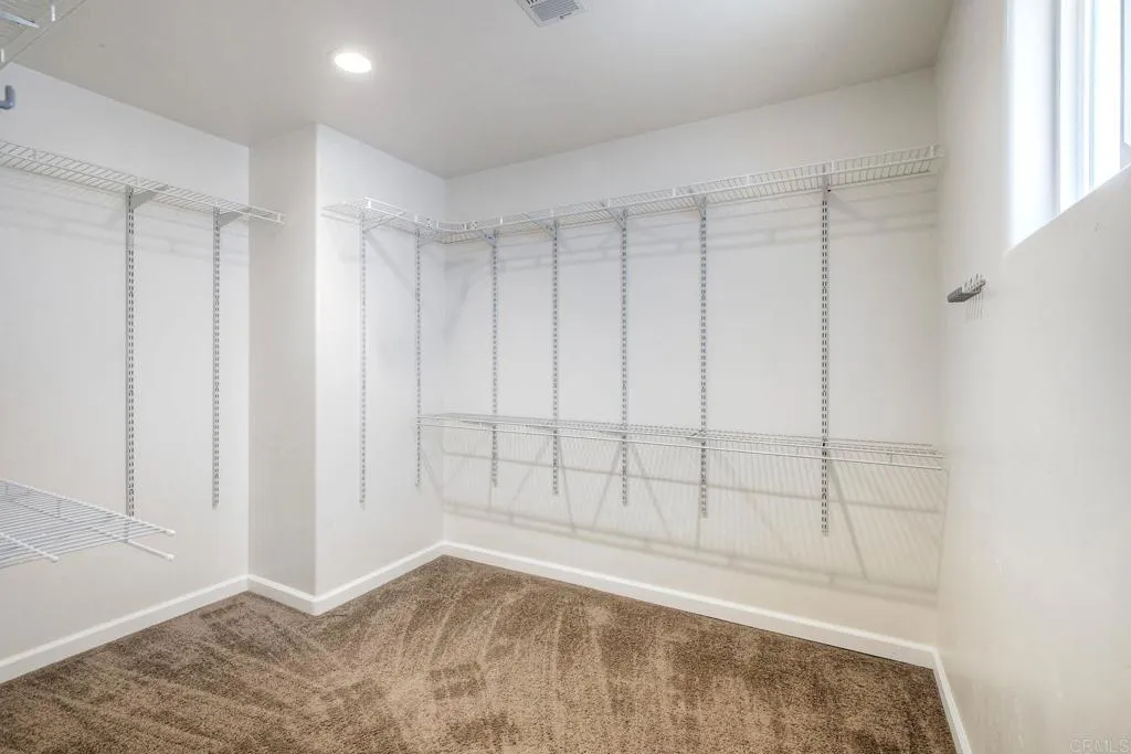 https://cdn.realtyfeed.com/cdn/127/306693308/8286b26e7f94af03fe786cd63d6d37e3.webp