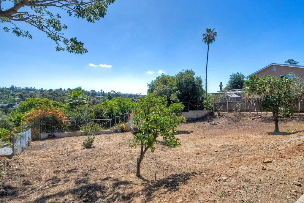 https://cdn.realtyfeed.com/cdn/127/306693308/8c3924fb2ac1b4f83731a0aa97f5c5b5.webp