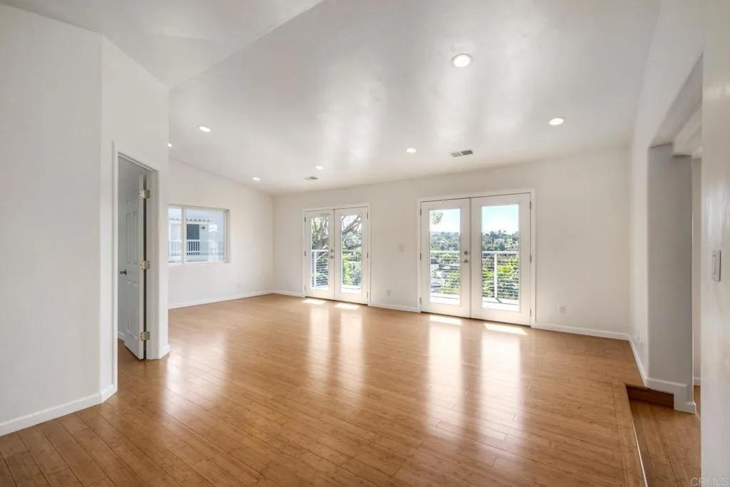 https://cdn.realtyfeed.com/cdn/127/306693308/a66a1b515b72971657e61d784d8ef964.webp